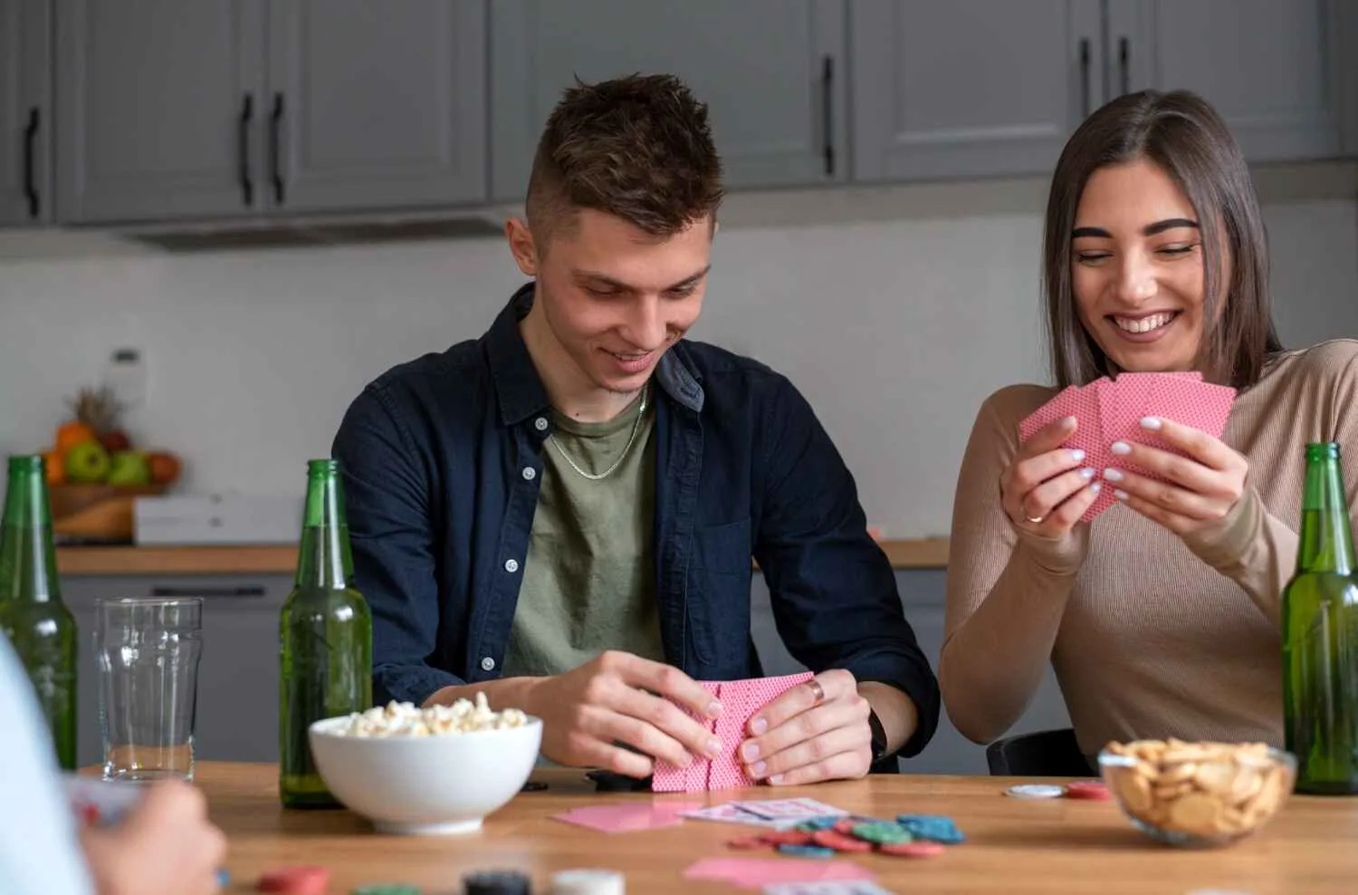 Mastering-Side-Betting-in-Teen-Patti-Gold